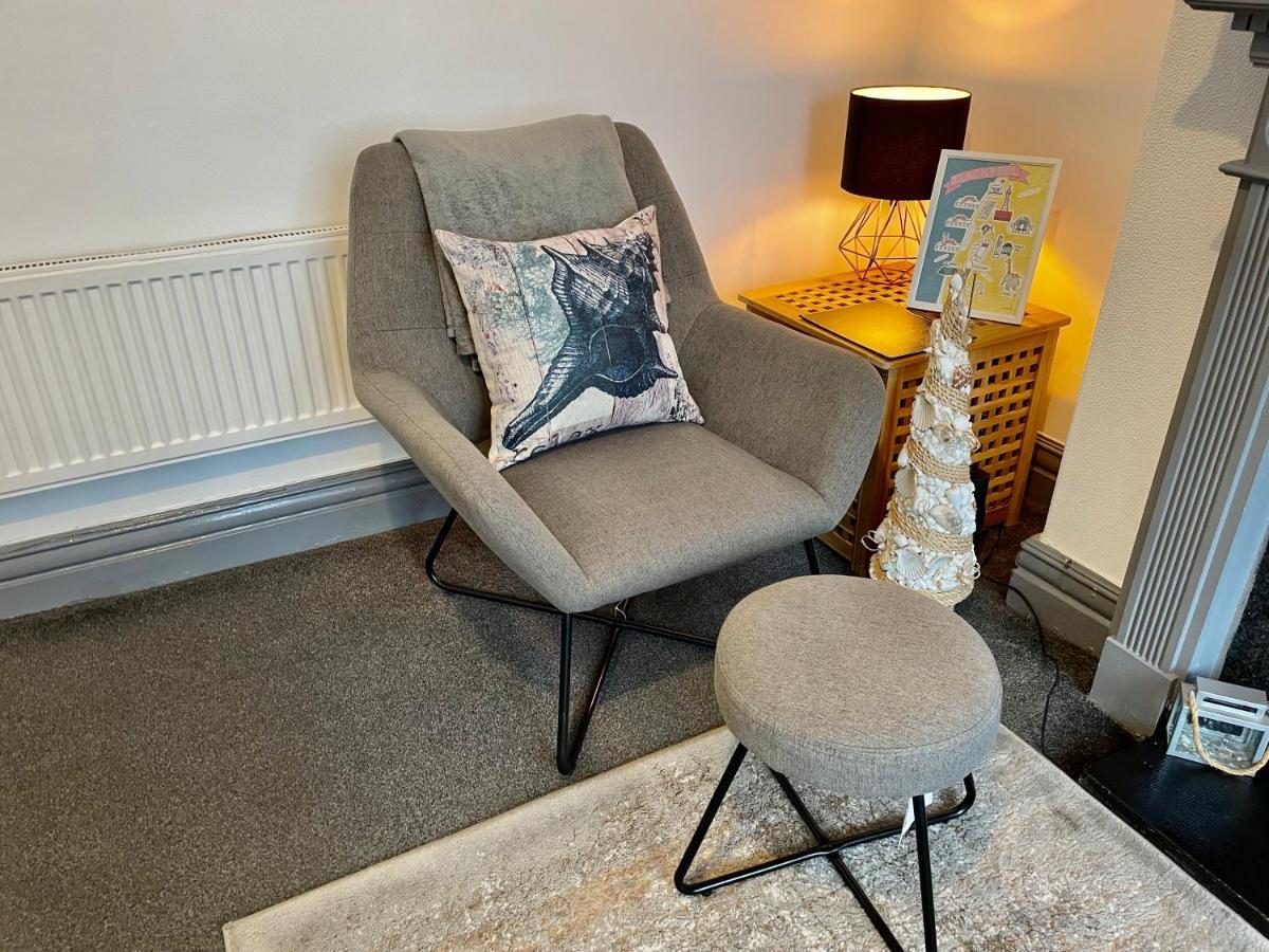 Entire Holiday Home In Blackpool With Free Parking And A Private Patio Garden Exterior foto